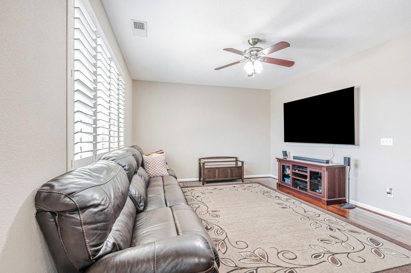 Detail Gallery Image 8 of 41 For 10436 Albert Dr, Stockton,  CA 95209 - 4 Beds | 3 Baths
