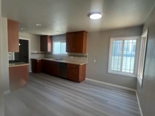 Detail Gallery Image 4 of 16 For 1607 53rd Ave, Oakland,  CA 94601 - 2 Beds | 1 Baths