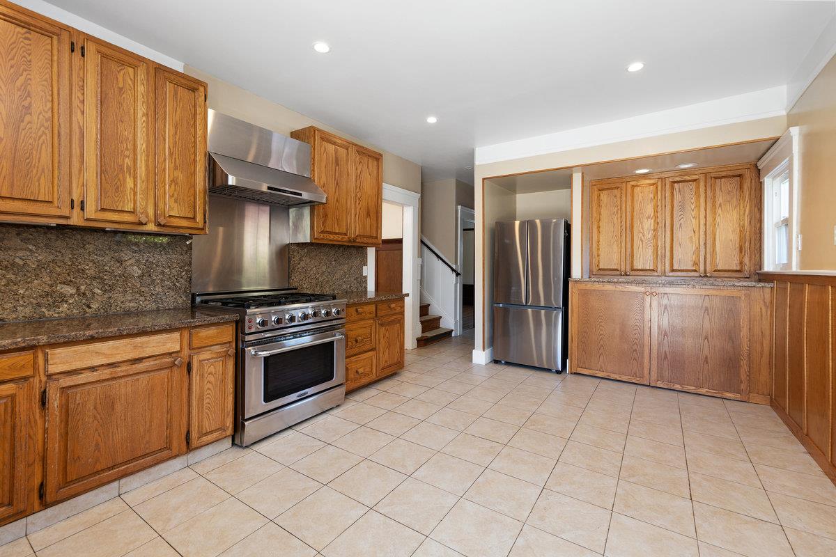 Detail Gallery Image 28 of 55 For 840 Linden Ave, Burlingame,  CA 94010 - 4 Beds | 3 Baths