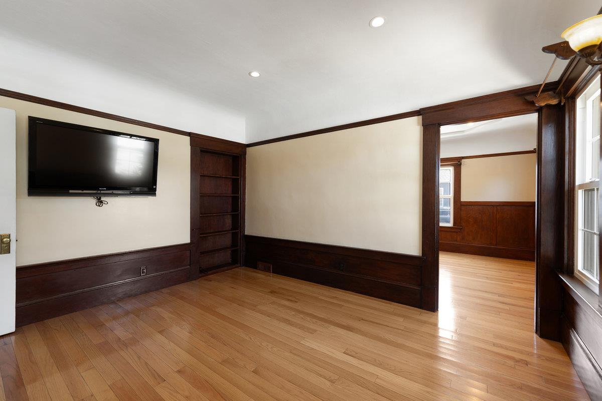 Detail Gallery Image 30 of 55 For 840 Linden Ave, Burlingame,  CA 94010 - 4 Beds | 3 Baths