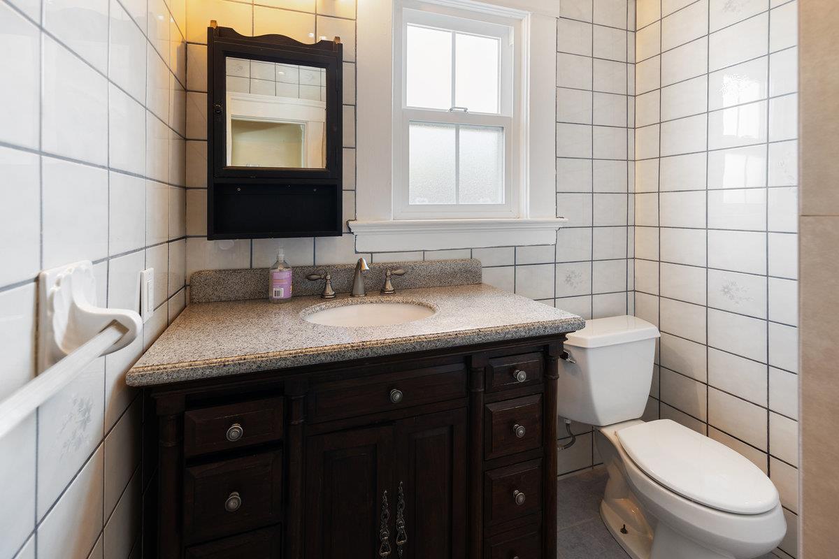 Detail Gallery Image 39 of 55 For 840 Linden Ave, Burlingame,  CA 94010 - 4 Beds | 3 Baths