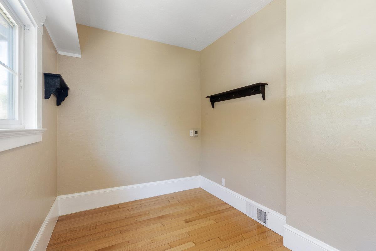 Detail Gallery Image 41 of 55 For 840 Linden Ave, Burlingame,  CA 94010 - 4 Beds | 3 Baths