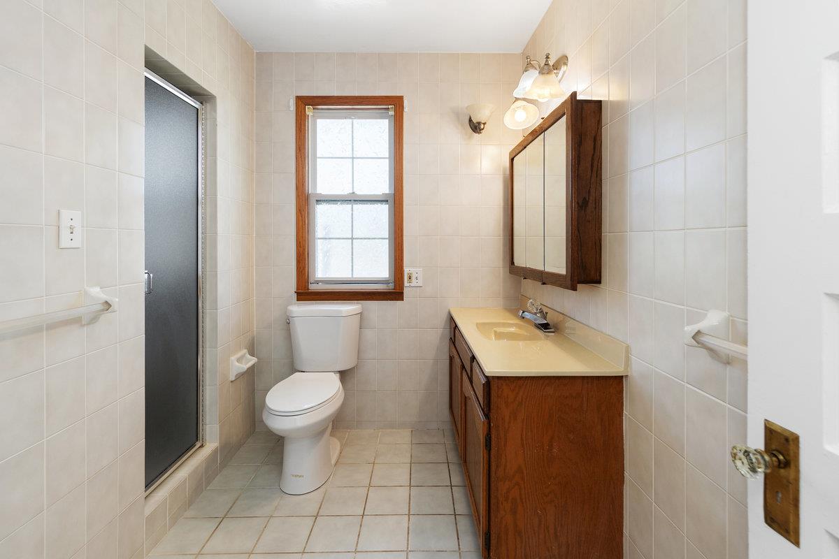 Detail Gallery Image 52 of 55 For 840 Linden Ave, Burlingame,  CA 94010 - 4 Beds | 3 Baths