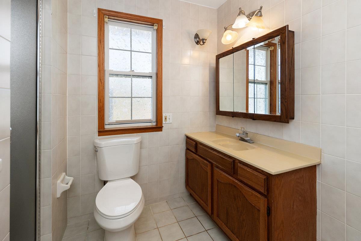 Detail Gallery Image 53 of 55 For 840 Linden Ave, Burlingame,  CA 94010 - 4 Beds | 3 Baths