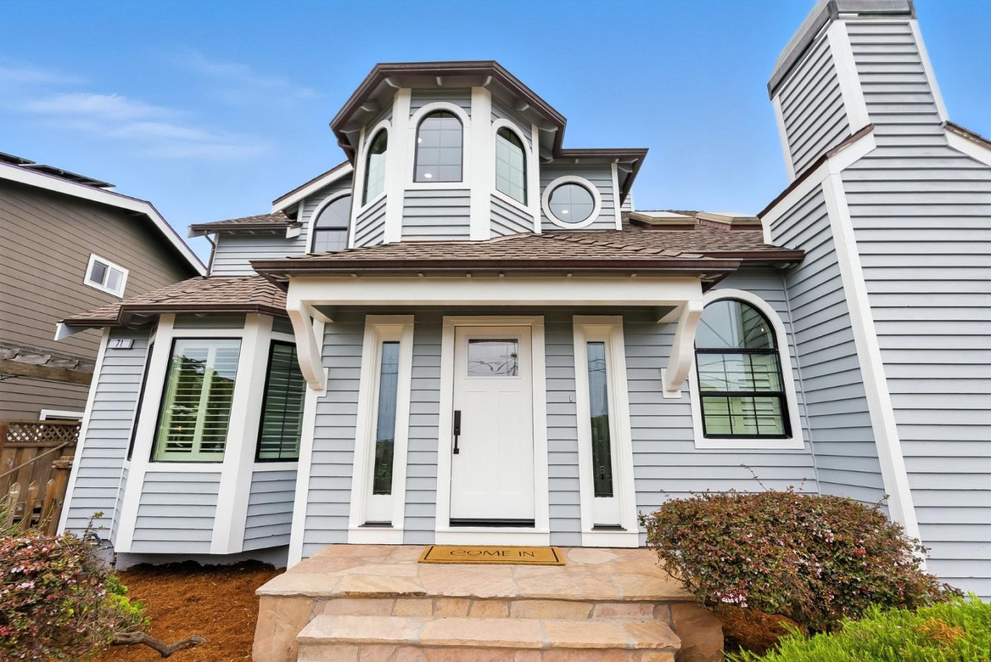 Detail Gallery Image 2 of 55 For 71 Alameda Ave, Half Moon Bay,  CA 94019 - 3 Beds | 3 Baths