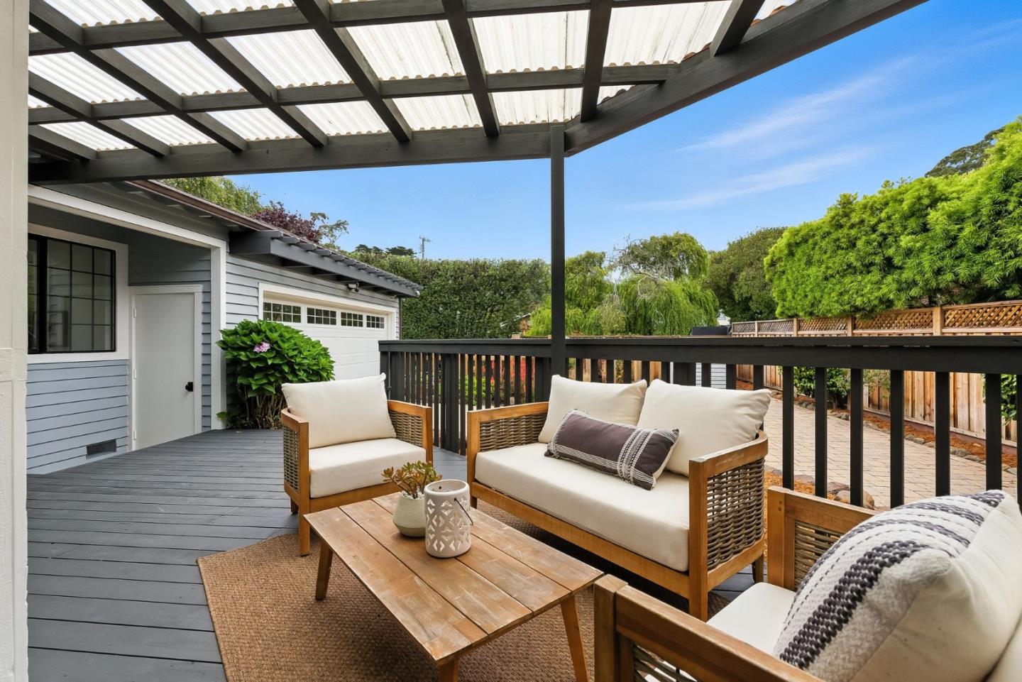 Detail Gallery Image 20 of 55 For 71 Alameda Ave, Half Moon Bay,  CA 94019 - 3 Beds | 3 Baths