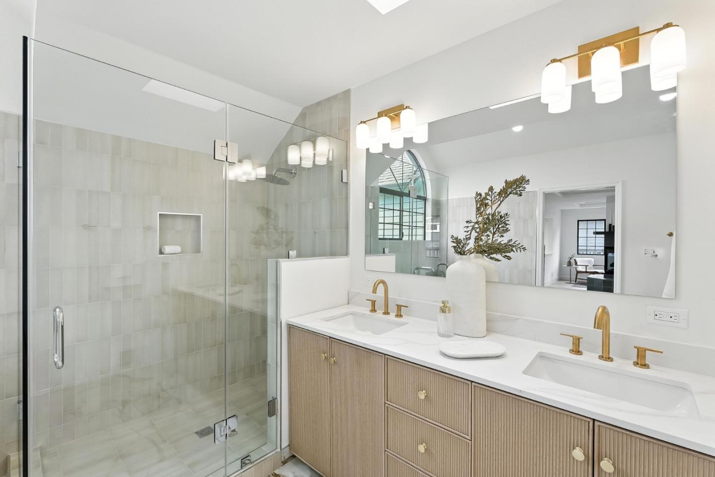 Detail Gallery Image 37 of 55 For 71 Alameda Ave, Half Moon Bay,  CA 94019 - 3 Beds | 3 Baths
