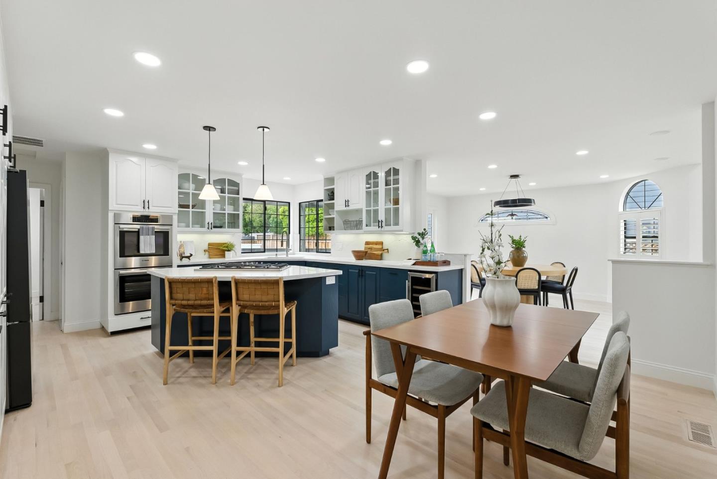 Detail Gallery Image 6 of 55 For 71 Alameda Ave, Half Moon Bay,  CA 94019 - 3 Beds | 3 Baths