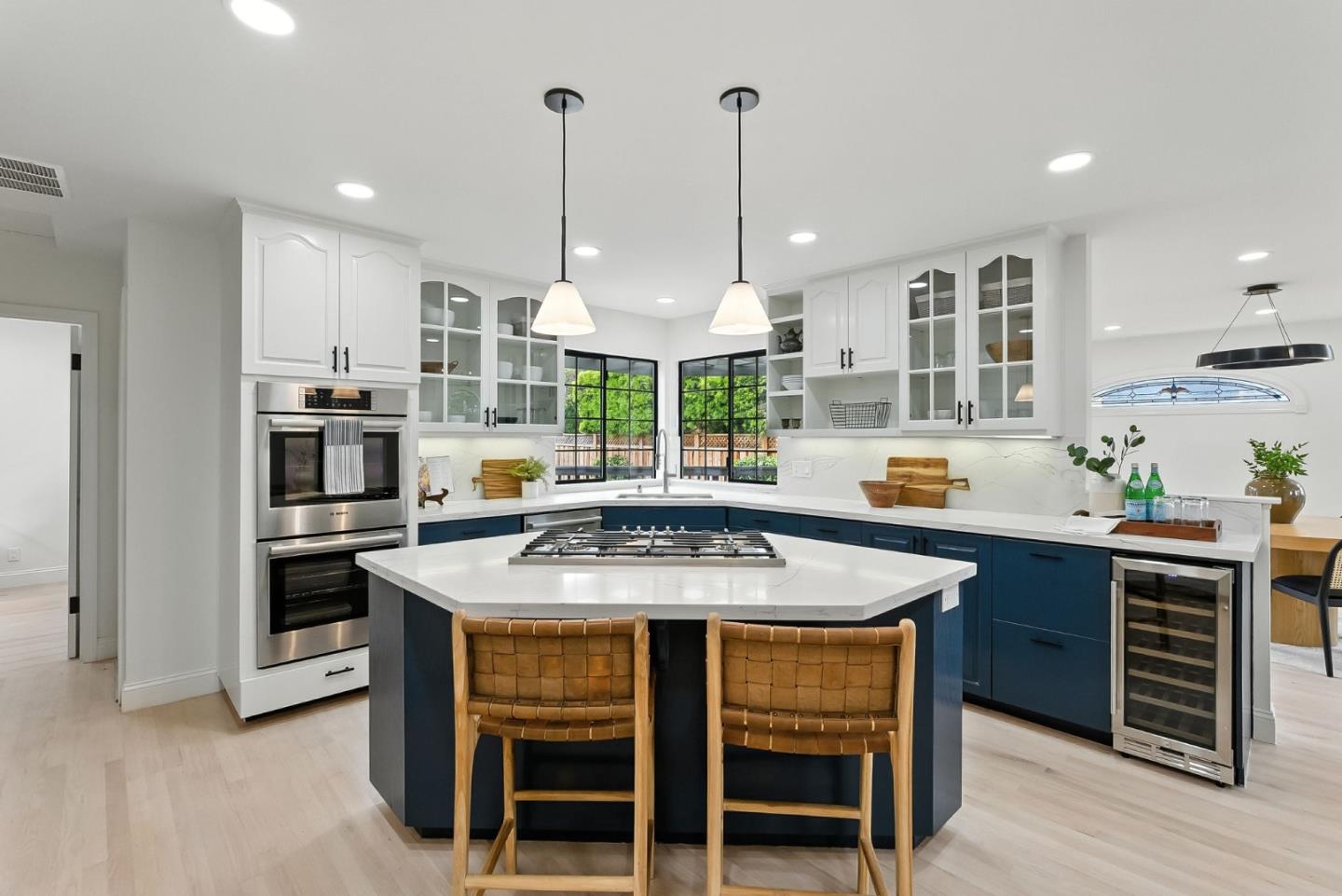 Detail Gallery Image 7 of 55 For 71 Alameda Ave, Half Moon Bay,  CA 94019 - 3 Beds | 3 Baths