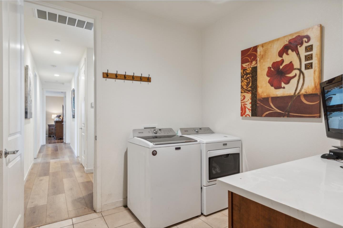 Detail Gallery Image 33 of 47 For 410 Thistle Ct, Hollister,  CA 95023 - 4 Beds | 3 Baths
