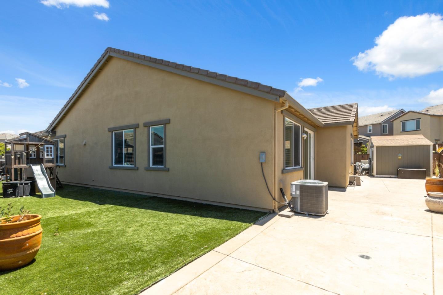 Detail Gallery Image 38 of 47 For 410 Thistle Ct, Hollister,  CA 95023 - 4 Beds | 3 Baths