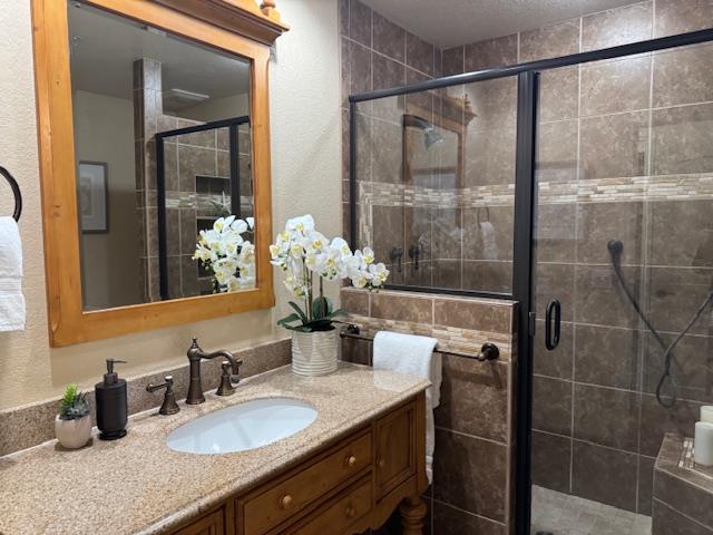Detail Gallery Image 12 of 14 For 2307 Vista Del Mar, San Mateo,  CA 94404 - 2 Beds | 2 Baths