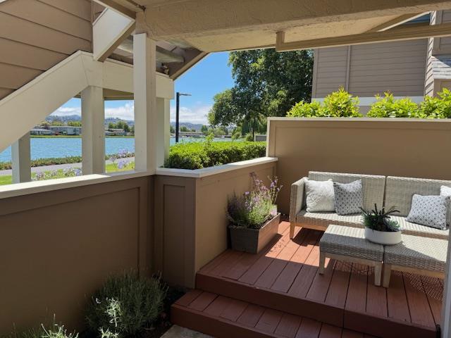 Detail Gallery Image 2 of 14 For 2307 Vista Del Mar, San Mateo,  CA 94404 - 2 Beds | 2 Baths
