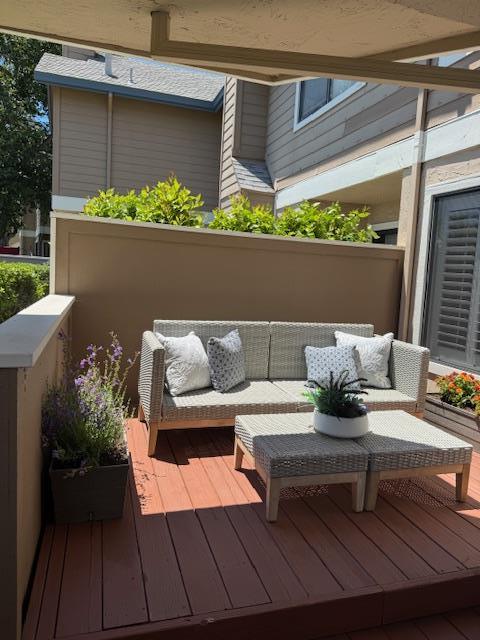 Detail Gallery Image 3 of 14 For 2307 Vista Del Mar, San Mateo,  CA 94404 - 2 Beds | 2 Baths