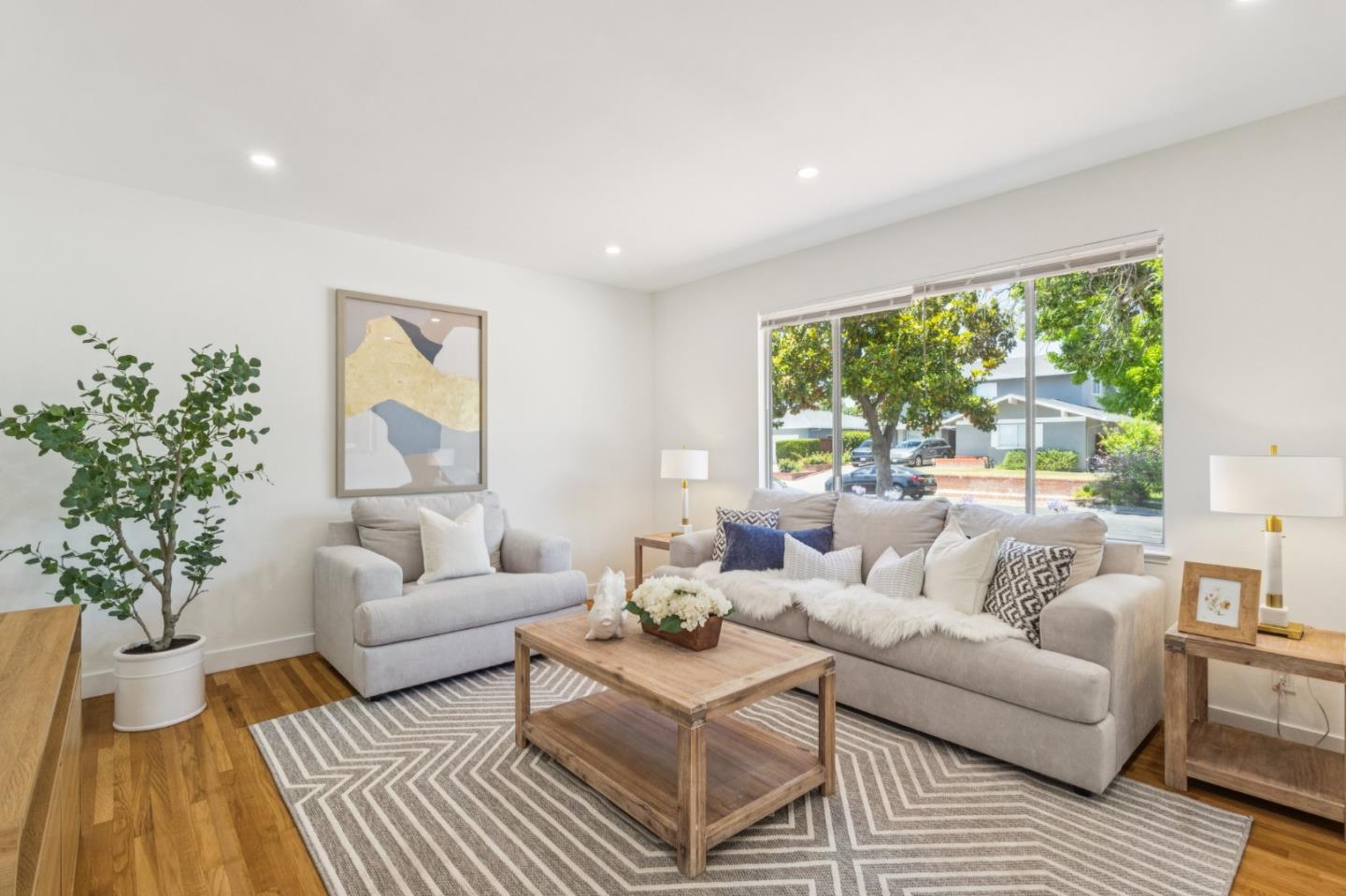 Detail Gallery Image 8 of 34 For 5726 San Lorenzo Dr, San Jose,  CA 95123 - 4 Beds | 2 Baths