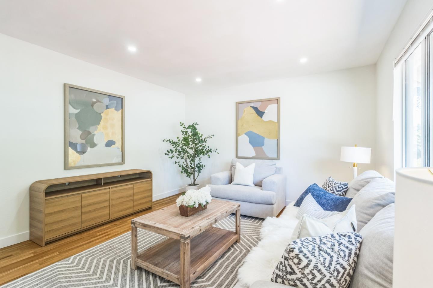 Detail Gallery Image 9 of 34 For 5726 San Lorenzo Dr, San Jose,  CA 95123 - 4 Beds | 2 Baths
