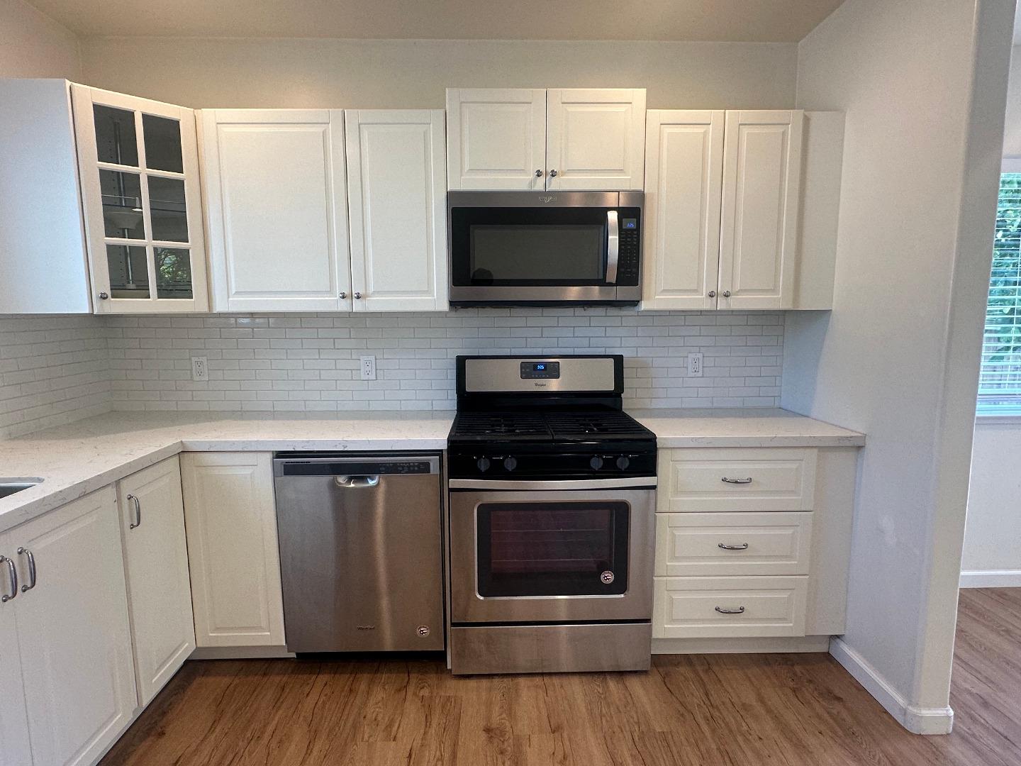 Detail Gallery Image 4 of 17 For 935 S Eldorado St, San Mateo,  CA 94402 - 1 Beds | 1 Baths