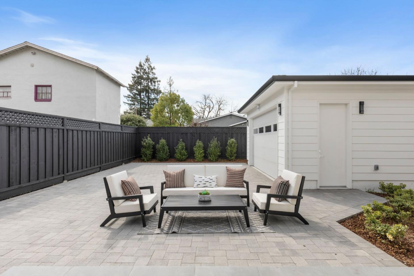 Detail Gallery Image 23 of 24 For 1004 Iris St, Redwood City,  CA 94061 - 5 Beds | 4 Baths