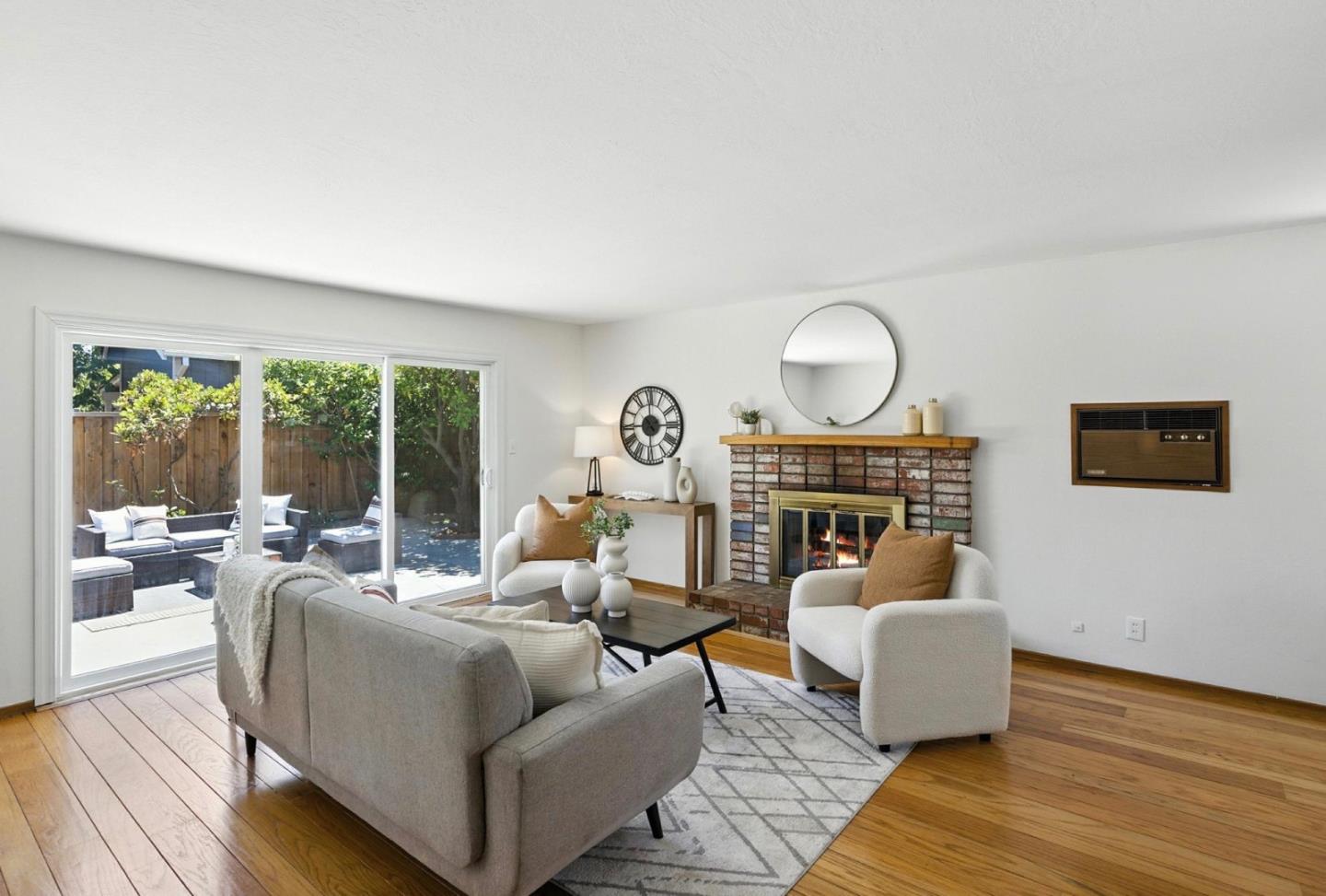 Detail Gallery Image 5 of 22 For 1810 Foxworthy Ave, San Jose,  CA 95124 - 3 Beds | 2 Baths