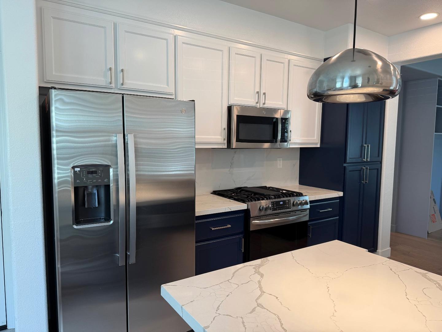 Detail Gallery Image 10 of 44 For 4313 Watson Cir, Santa Clara,  CA 95054 - 3 Beds | 2/1 Baths
