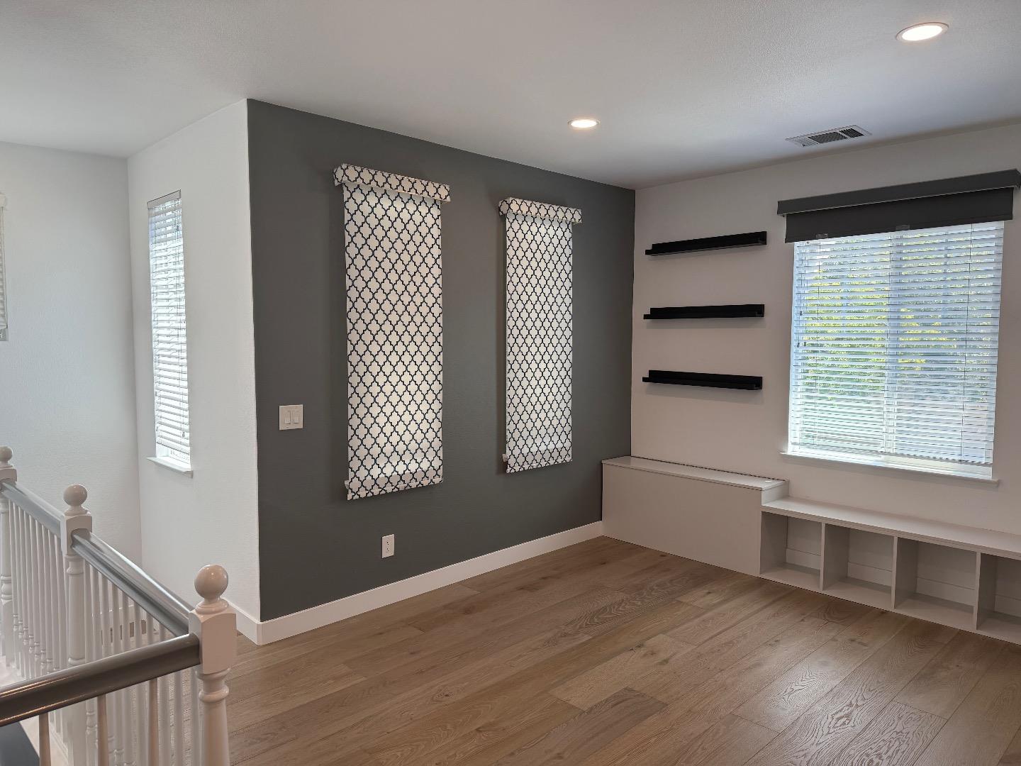 Detail Gallery Image 20 of 44 For 4313 Watson Cir, Santa Clara,  CA 95054 - 3 Beds | 2/1 Baths
