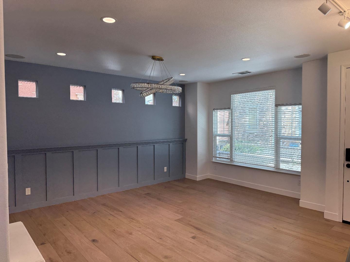 Detail Gallery Image 3 of 44 For 4313 Watson Cir, Santa Clara,  CA 95054 - 3 Beds | 2/1 Baths