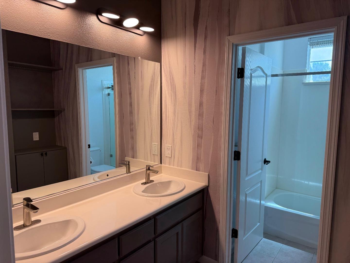 Detail Gallery Image 36 of 44 For 4313 Watson Cir, Santa Clara,  CA 95054 - 3 Beds | 2/1 Baths