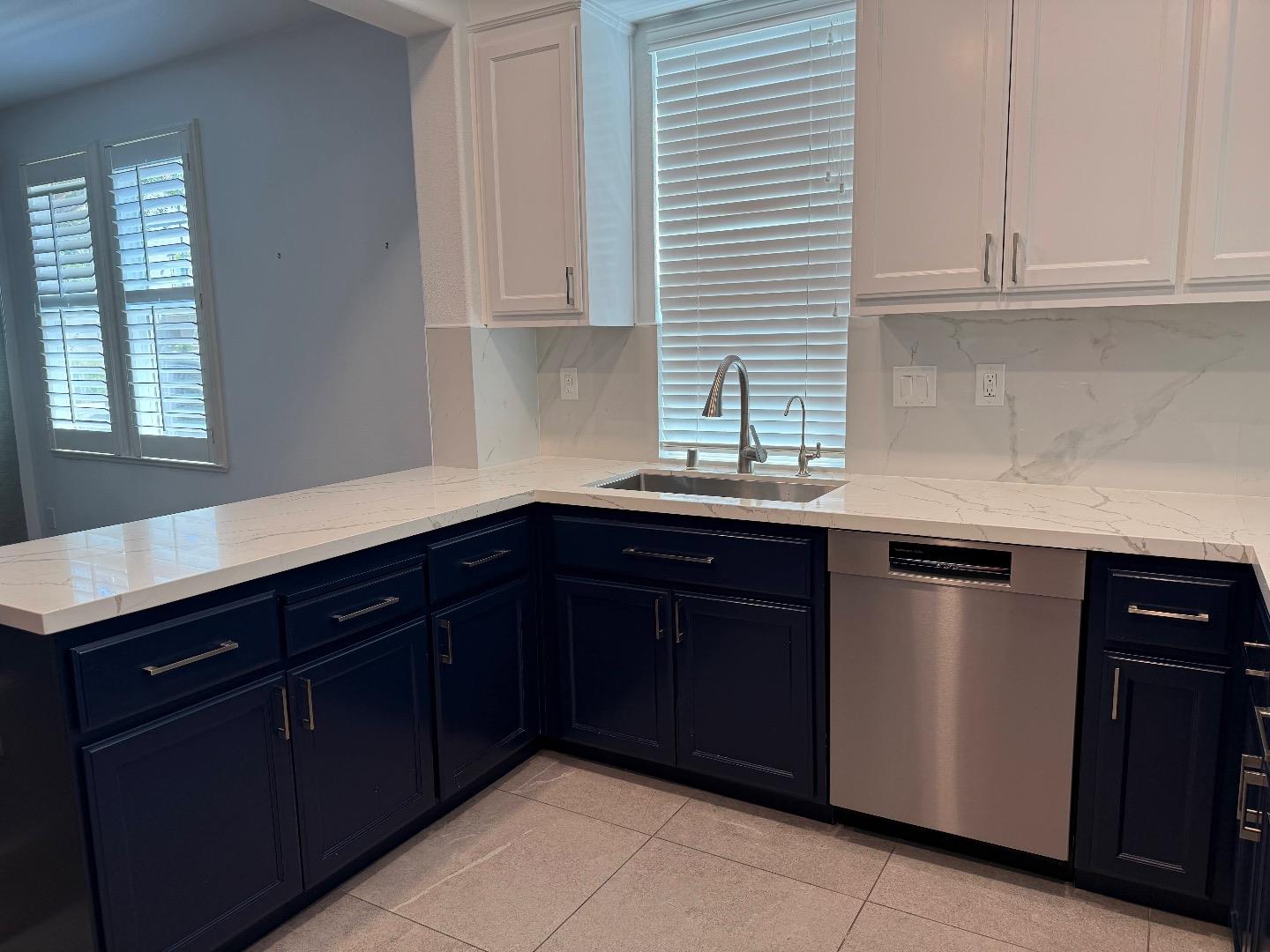 Detail Gallery Image 9 of 44 For 4313 Watson Cir, Santa Clara,  CA 95054 - 3 Beds | 2/1 Baths