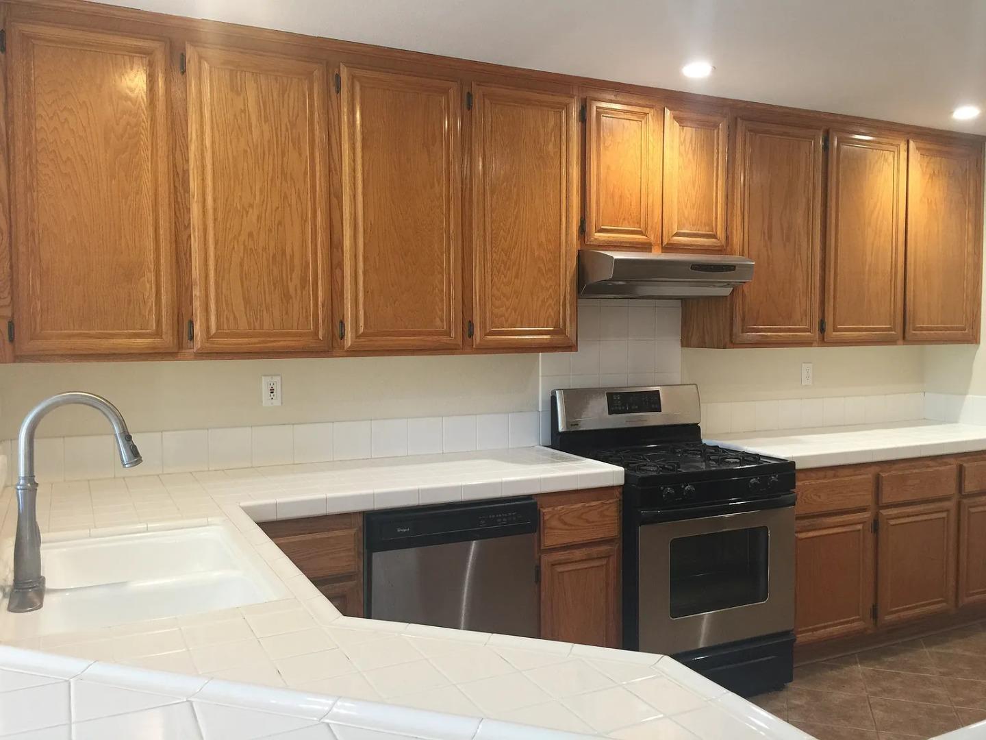 Detail Gallery Image 5 of 12 For 11970 Black Mountain Rd, San Diego,  CA 92129 - 3 Beds | 2/1 Baths
