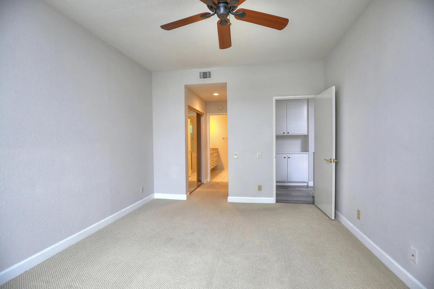 Detail Gallery Image 6 of 8 For 3712 Greggory Way, Santa Barbara,  CA 93105 - 3 Beds | 3 Baths