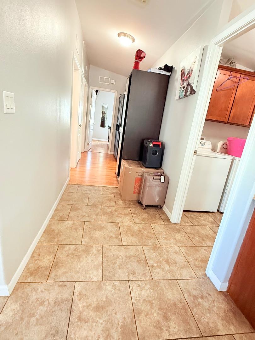 Detail Gallery Image 20 of 21 For 411 Lewis Rd #14,  San Jose,  CA 95111 - 3 Beds | 2 Baths