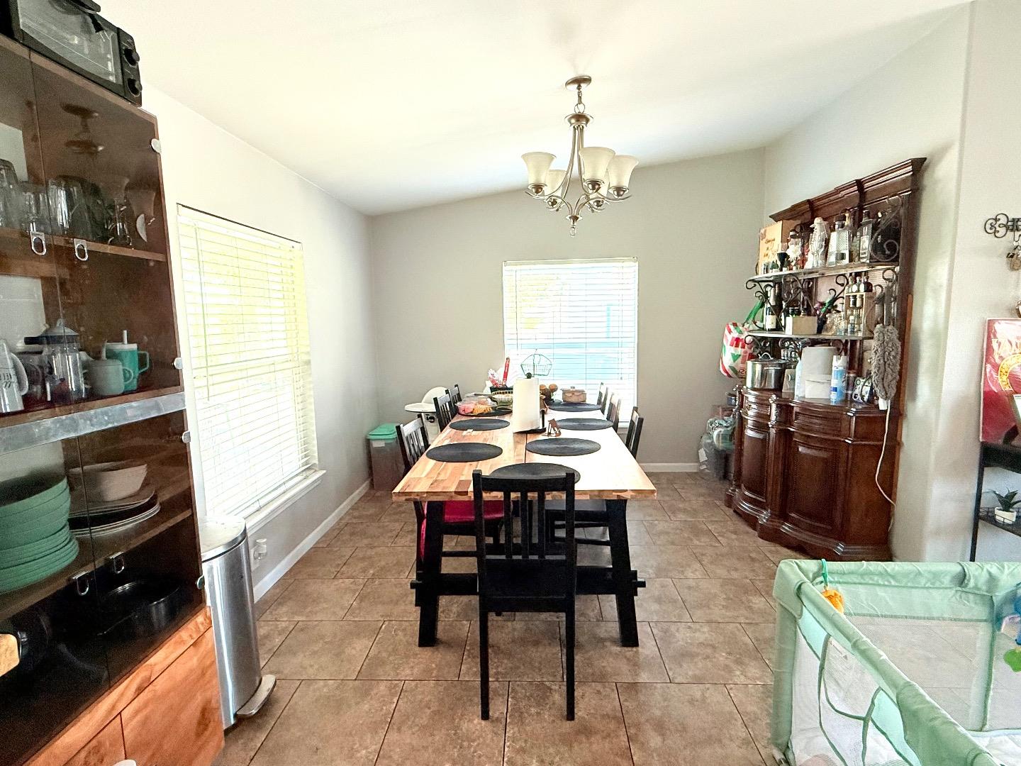 Detail Gallery Image 5 of 21 For 411 Lewis Rd #14,  San Jose,  CA 95111 - 3 Beds | 2 Baths