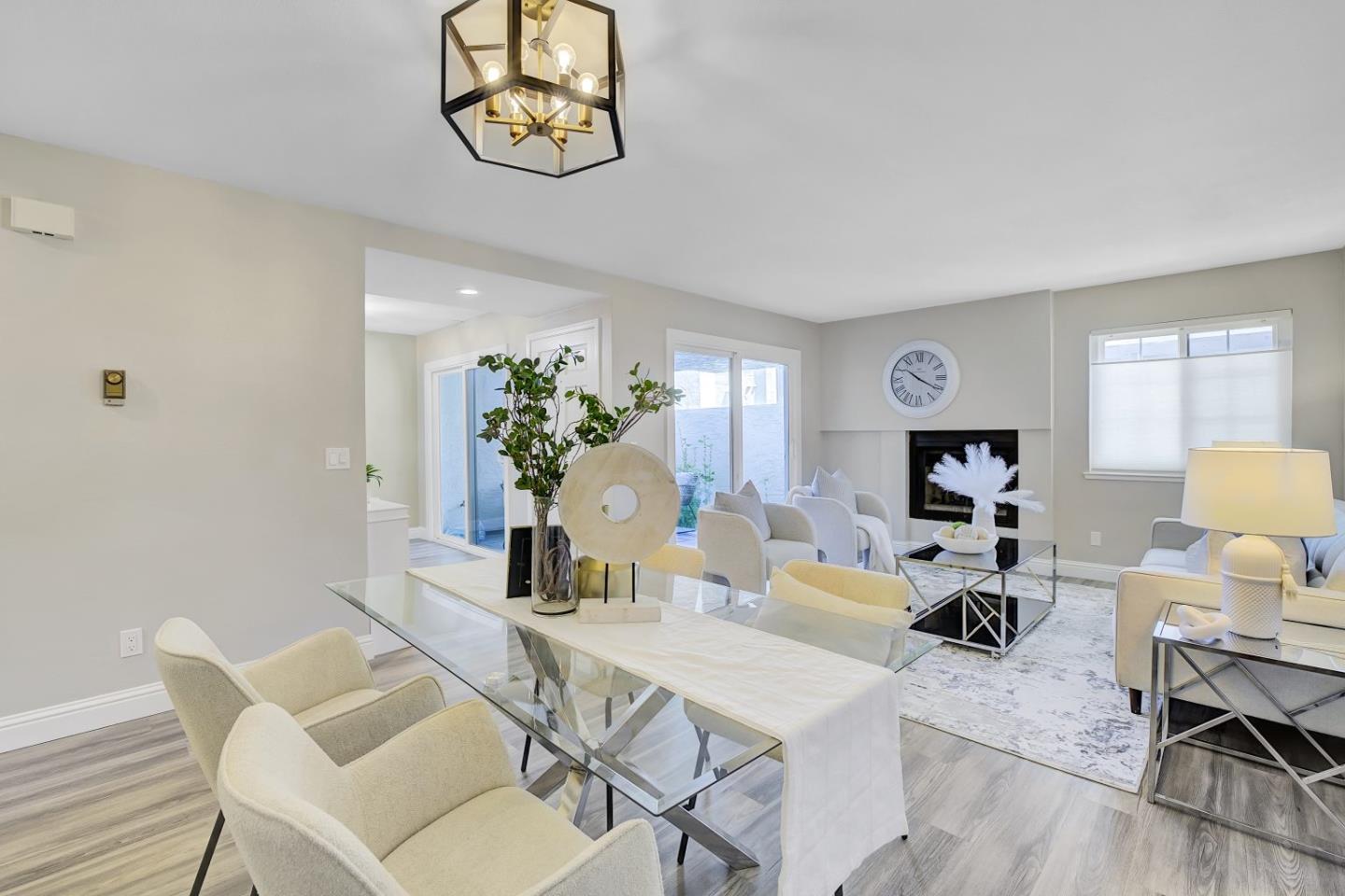 Detail Gallery Image 19 of 39 For 19980 Portal Plz, Cupertino,  CA 95014 - 2 Beds | 2/1 Baths