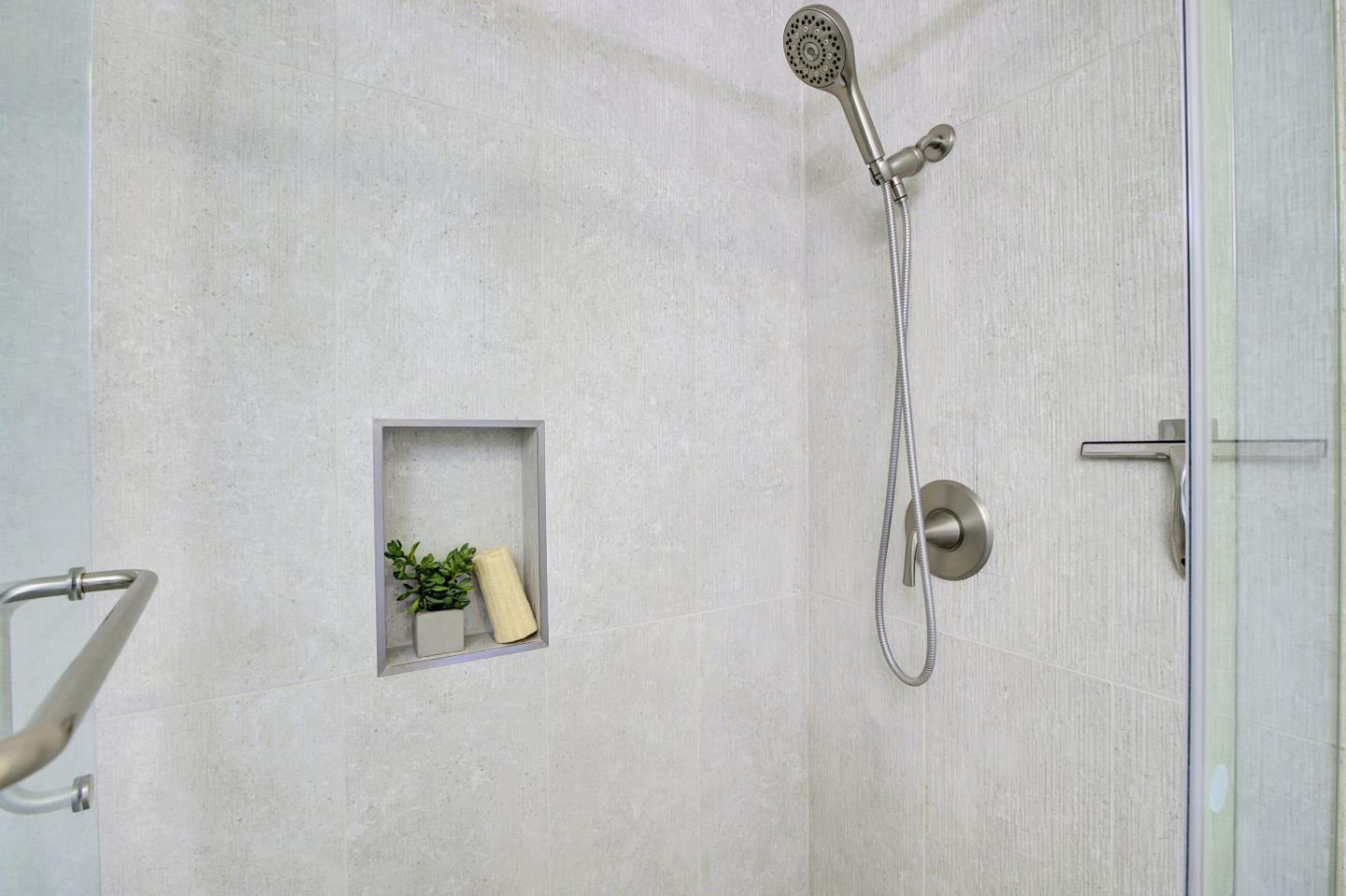 Detail Gallery Image 31 of 39 For 19980 Portal Plz, Cupertino,  CA 95014 - 2 Beds | 2/1 Baths