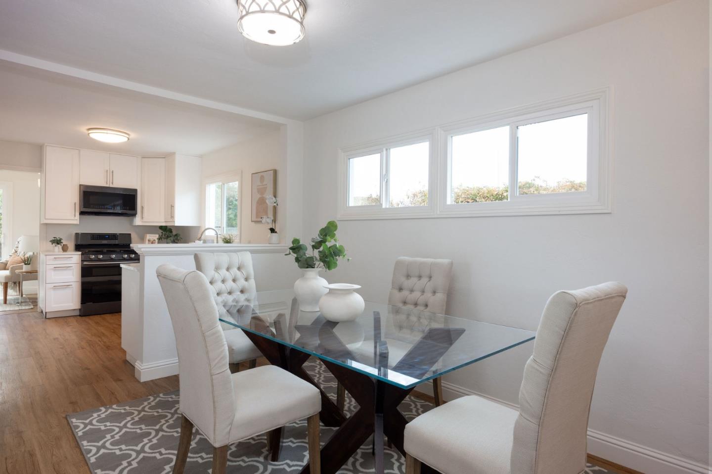 Detail Gallery Image 10 of 31 For 308 6th St, Montara,  CA 94037 - 3 Beds | 1 Baths