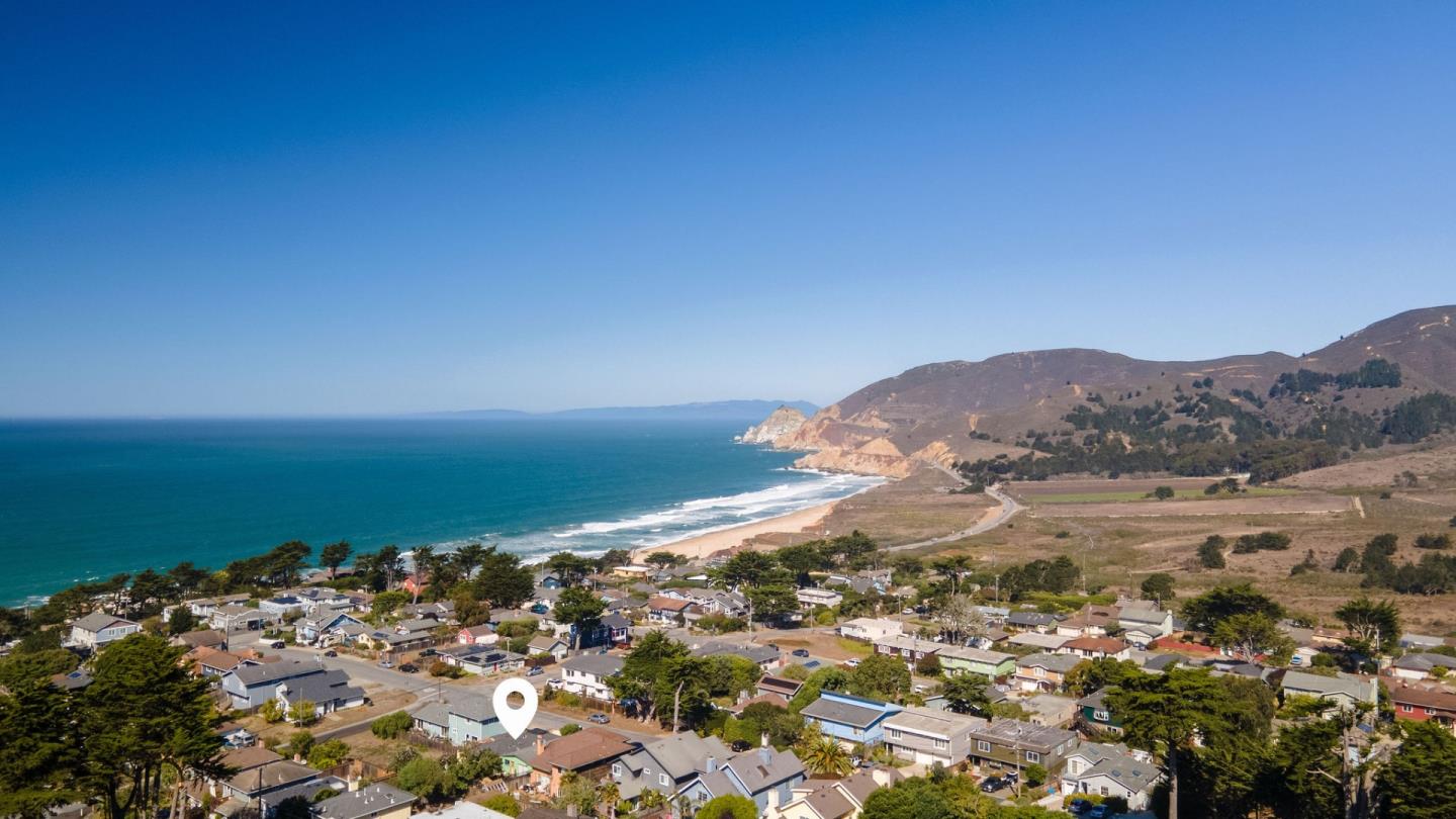 Detail Gallery Image 2 of 31 For 308 6th St, Montara,  CA 94037 - 3 Beds | 1 Baths