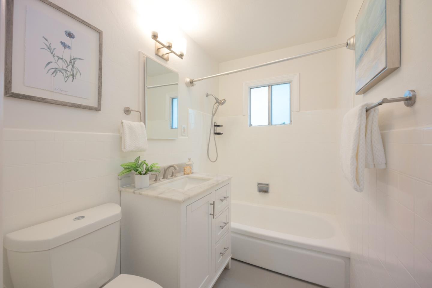 Detail Gallery Image 23 of 31 For 308 6th St, Montara,  CA 94037 - 3 Beds | 1 Baths