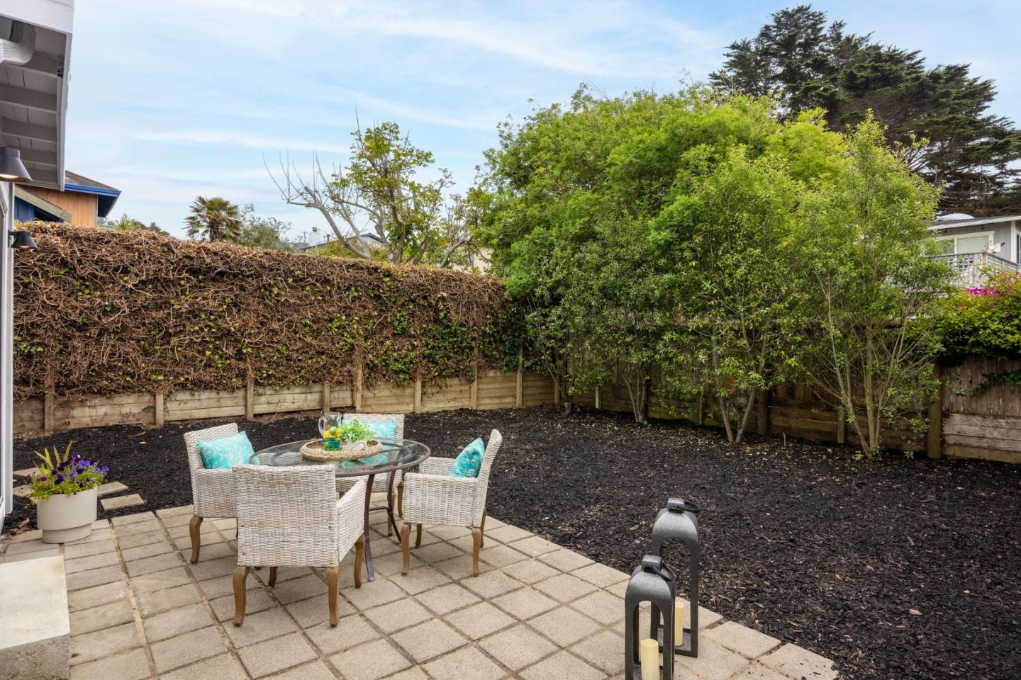Detail Gallery Image 27 of 31 For 308 6th St, Montara,  CA 94037 - 3 Beds | 1 Baths