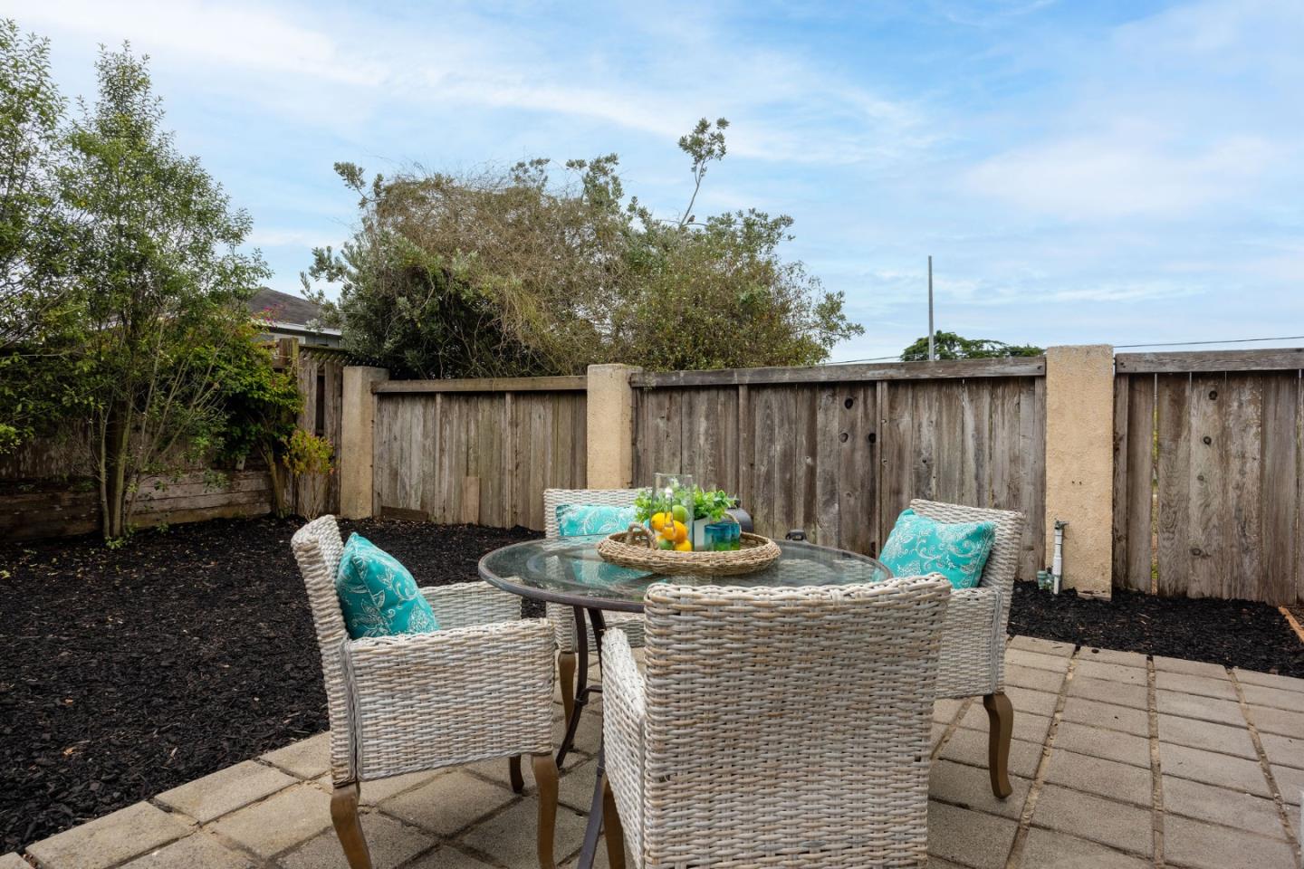 Detail Gallery Image 28 of 31 For 308 6th St, Montara,  CA 94037 - 3 Beds | 1 Baths