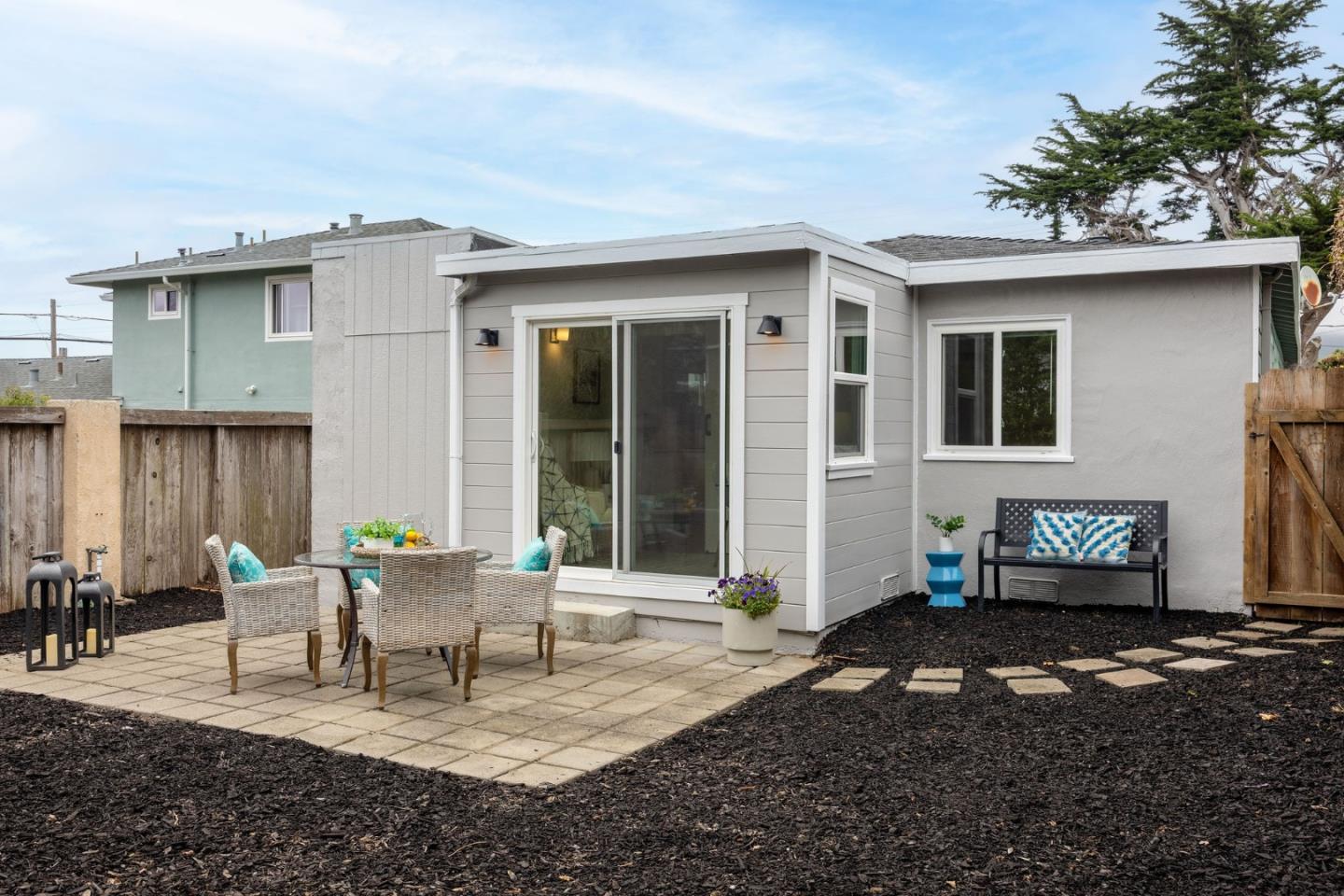 Detail Gallery Image 29 of 31 For 308 6th St, Montara,  CA 94037 - 3 Beds | 1 Baths