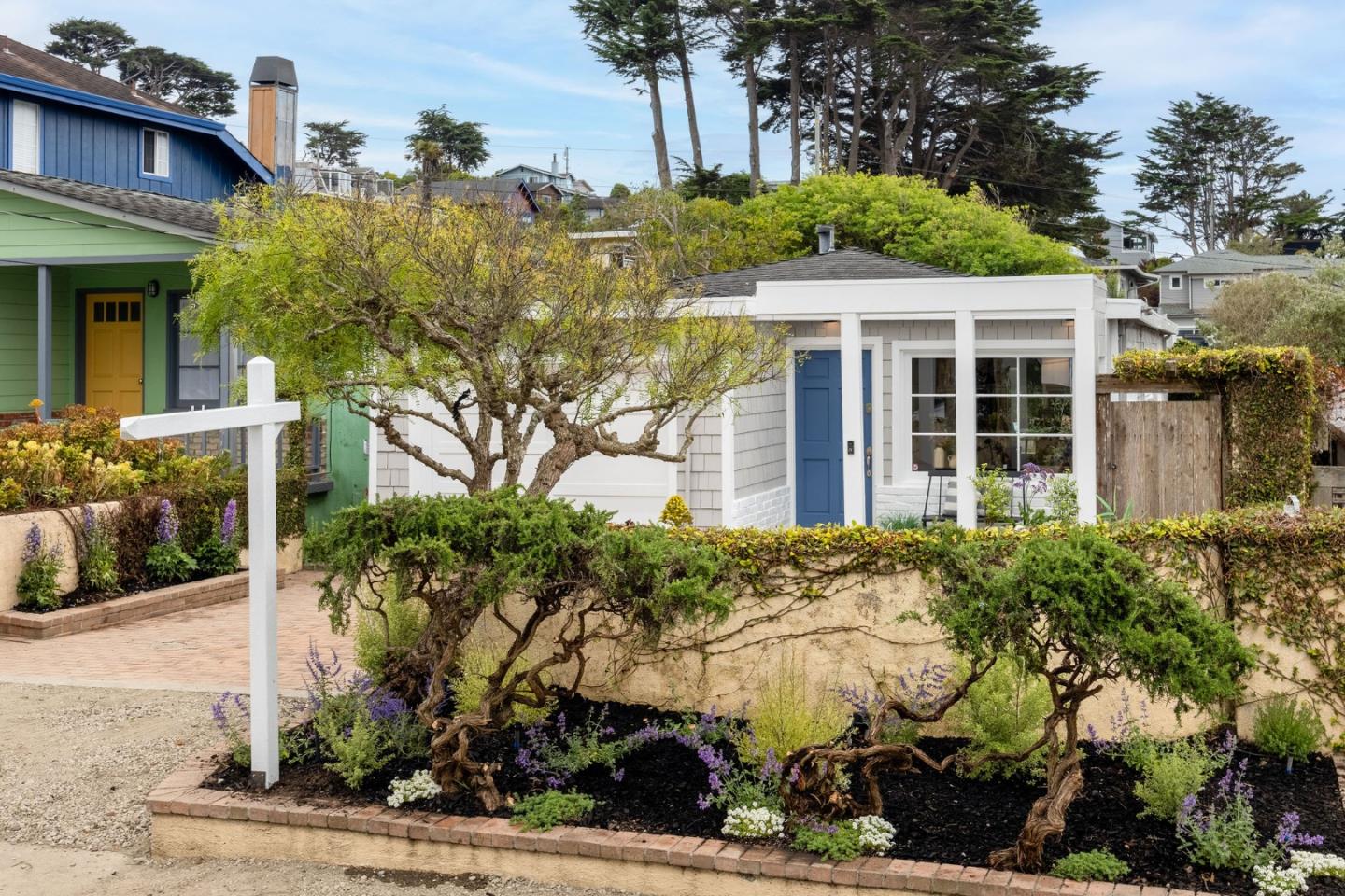 Detail Gallery Image 3 of 31 For 308 6th St, Montara,  CA 94037 - 3 Beds | 1 Baths