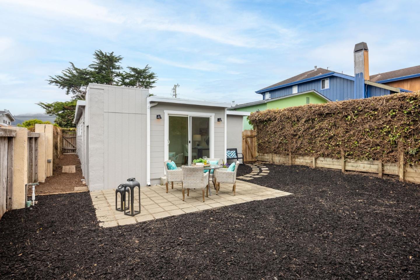 Detail Gallery Image 30 of 31 For 308 6th St, Montara,  CA 94037 - 3 Beds | 1 Baths