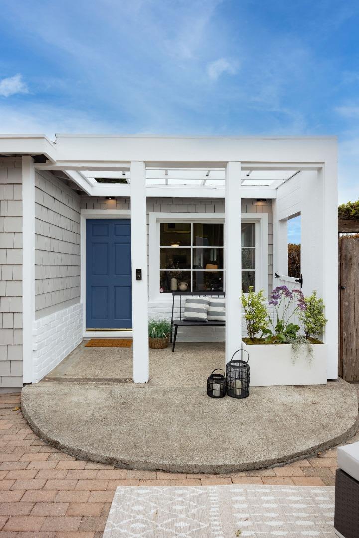 Detail Gallery Image 6 of 31 For 308 6th St, Montara,  CA 94037 - 3 Beds | 1 Baths
