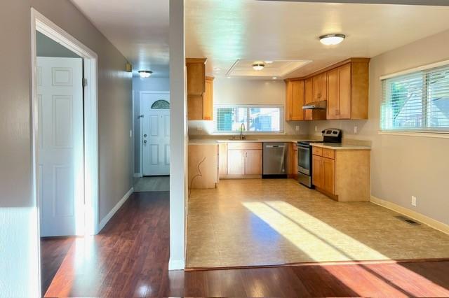 Detail Gallery Image 12 of 51 For 1047 Bret Knoll Ct, San Jose,  CA 95120 - 3 Beds | 2/1 Baths