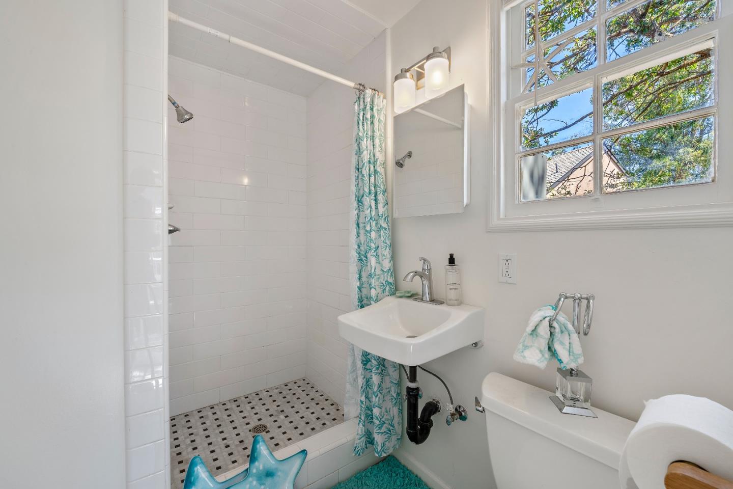 Detail Gallery Image 18 of 19 For 17051 Wild Way, Los Gatos,  CA 95030 - 2 Beds | 1 Baths