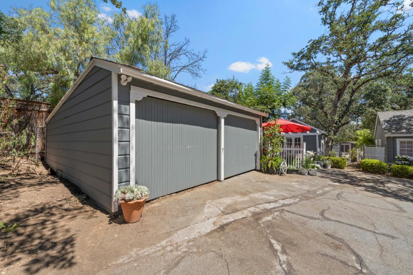 Detail Gallery Image 4 of 19 For 17051 Wild Way, Los Gatos,  CA 95030 - 2 Beds | 1 Baths