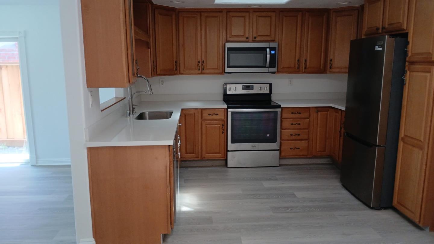 Detail Gallery Image 3 of 8 For 1761 Butano Dr, Milpitas,  CA 95035 - 3 Beds | 2 Baths