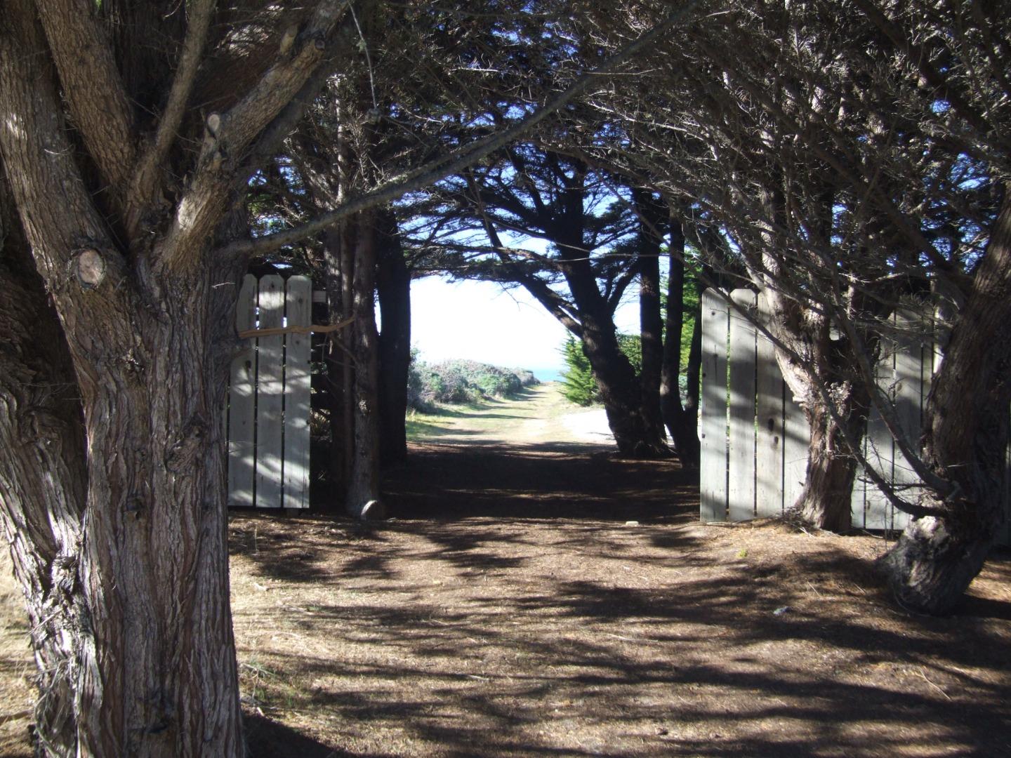 Detail Gallery Image 3 of 42 For 10247 Cabrillo Hwy, Pescadero,  CA 94060 - – Beds | – Baths