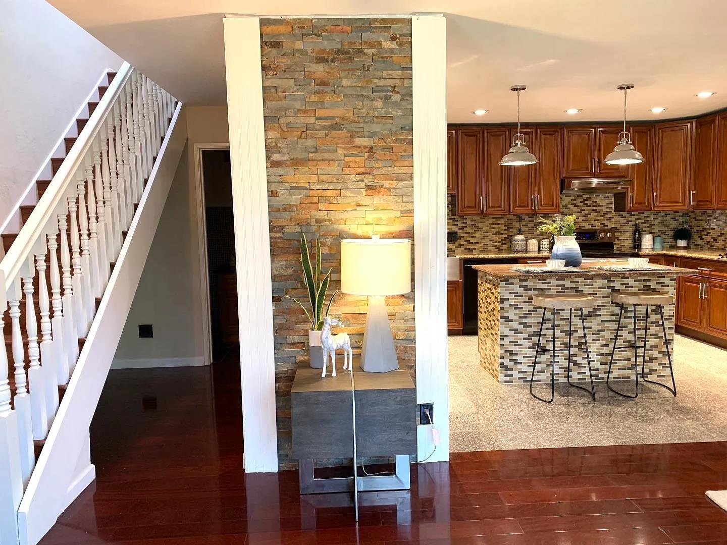 Detail Gallery Image 3 of 16 For 410 Auburn Way, San Jose,  CA 95129 - 2 Beds | 1/1 Baths