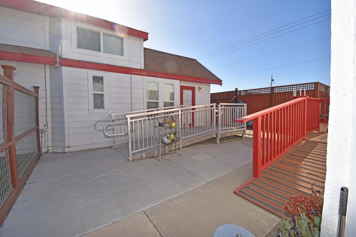 Detail Gallery Image 6 of 11 For 38 East St, Hollister,  CA 95023 - – Beds | – Baths
